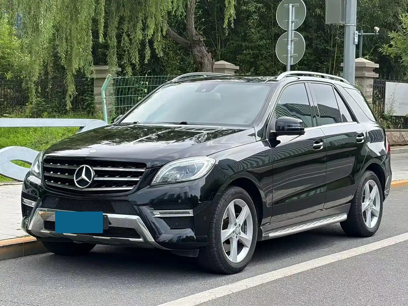 2014款Mercedes-Benz梅赛德斯-奔驰 M 级 ML 400 4MATIC 动态版