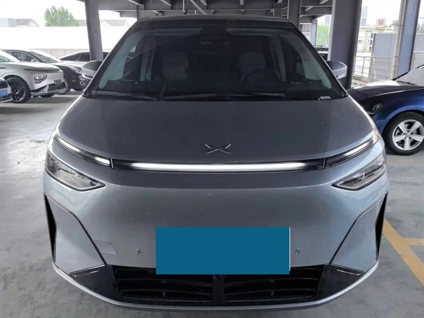 2025 小鹏汽车 小鹏X9 2025增程版